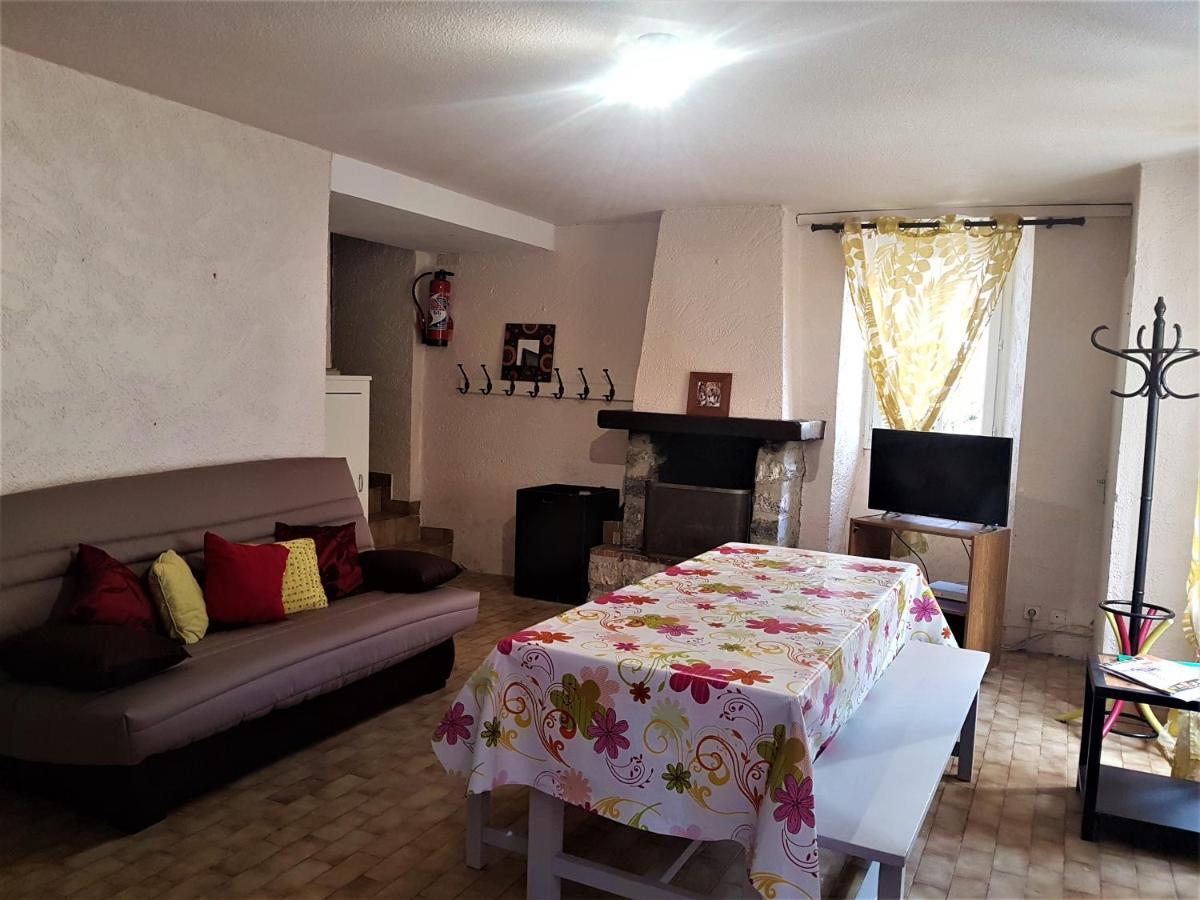 Gites Communaux A Lourdios Екстер'єр фото